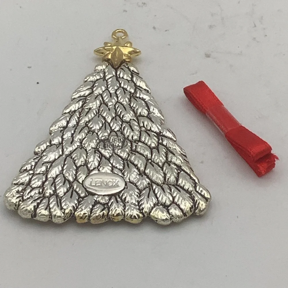 Lenox 2006 Our First Christmas Together Silver and Gold Tree Ornament